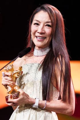 Michelle Yeoh bei der Verleihung des Goldenen Ehrenbären für das Lebenswerk während der Eröffnungszeremonie der Berlinale 2026 76. Internationale Filmfestspiele Berlin im Berlinale Palast . Berlin, 12.02.2026