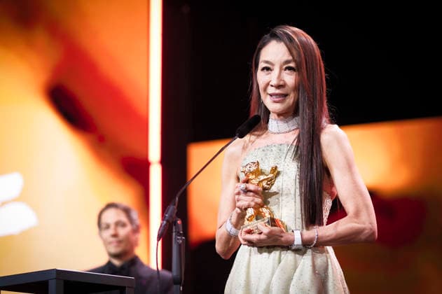 Michelle Yeoh bei der Verleihung des Goldenen Ehrenbären für das Lebenswerk während der Eröffnungszeremonie der Berlinale 2026 76. Internationale Filmfestspiele Berlin im Berlinale Palast . Berlin, 12.02.2026