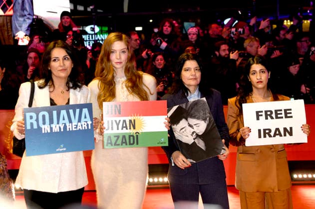 Düzen Tekkal, Pheline Roggan, Jasmin Tabatabai und Banafshe Hourmazdi bei der Festivaleröffnung mit der Premiere des Kinofilms No Good Men auf der Berlinale 2026 76. Internationale Filmfestspiele Berlin im Berlinale Palast. Berlin, 12.02.2026