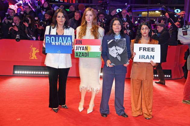 Düzen Tekkal, Pheline Roggan, Jasmin Tabatabai, Banafshe Hourmazdi auf dem Roten Teppich der ERÖFFNUNG DER 76. BERLINALE (International Berlin Film Festival) im Berlinale Palast am Potsdamer Platz in Berlin am 12.02.2026