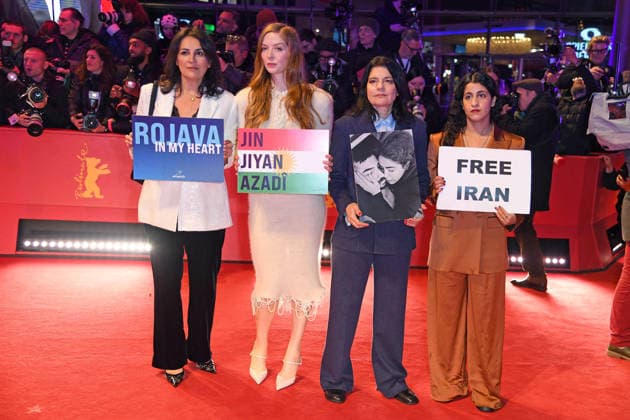 Düzen Tekkal, Pheline Roggan, Jasmin Tabatabai, Banafshe Hourmazdi auf dem Roten Teppich der ERÖFFNUNG DER 76. BERLINALE (International Berlin Film Festival) im Berlinale Palast am Potsdamer Platz in Berlin am 12.02.2026