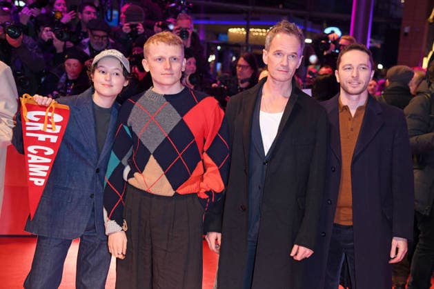 Bella Ramsey, George Jaques and Neil Patrick Harris, Ken Petrie auf dem Roten Teppich der ERÖFFNUNG DER 76. BERLINALE (International Berlin Film Festival) im Berlinale Palast am Potsdamer Platz in Berlin am 12.02.2026
