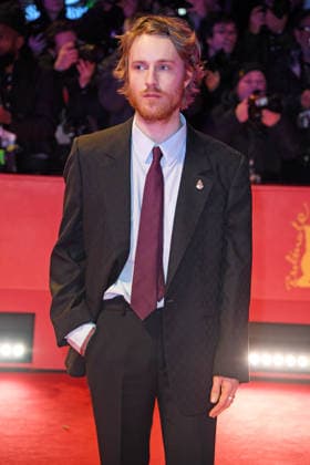 Louis Hofmann auf dem Roten Teppich der ERÖFFNUNG DER 76. BERLINALE (International Berlin Film Festival) im Berlinale Palast am Potsdamer Platz in Berlin am 12.02.2026