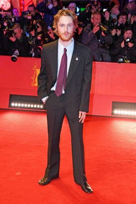 Louis Hofmann auf dem Roten Teppich der ERÖFFNUNG DER 76. BERLINALE (International Berlin Film Festival) im Berlinale Palast am Potsdamer Platz in Berlin am 12.02.2026