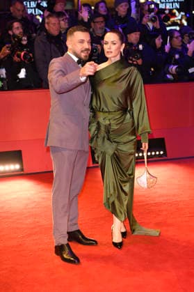 Edin Hasanovic und Melika Foroutan bei der Festivaleröffnung mit der Premiere des Kinofilms No Good Men auf der Berlinale 2026 76. Internationale Filmfestspiele Berlin im Berlinale Palast. Berlin, 12.02.2026