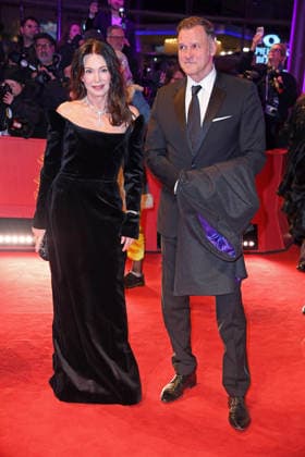 Iris Berben mit Freund Heiko Kiesow auf dem Roten Teppich der ERÖFFNUNG DER 76. BERLINALE (International Berlin Film Festival) im Berlinale Palast am Potsdamer Platz in Berlin am 12.02.2026