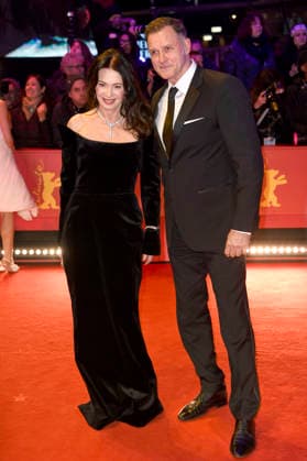Iris Berben mit Partner Heiko Kiesow bei der Festivaleröffnung mit der Premiere des Kinofilms No Good Men auf der Berlinale 2026 76. Internationale Filmfestspiele Berlin im Berlinale Palast. Berlin, 12.02.2026
