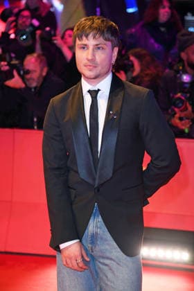 Jannik Schümann auf dem Roten Teppich der ERÖFFNUNG DER 76. BERLINALE (International Berlin Film Festival) im Berlinale Palast am Potsdamer Platz in Berlin am 12.02.2026