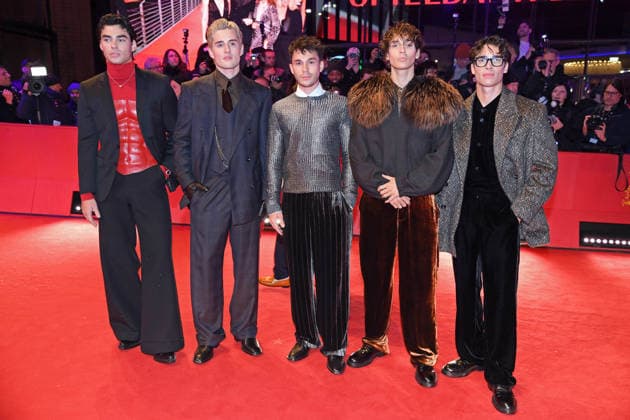 Elevator Boys (Luis Freitag, Bene Schulz, Tim Schaecker, Jacob Rott, Julien Brown) auf dem Roten Teppich der ERÖFFNUNG DER 76. BERLINALE (International Berlin Film Festival) im Berlinale Palast am Potsdamer Platz in Berlin am 12.02.2026