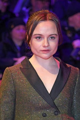 Lena Urzendowsky auf dem Roten Teppich der ERÖFFNUNG DER 76. BERLINALE (International Berlin Film Festival) im Berlinale Palast am Potsdamer Platz in Berlin am 12.02.2026