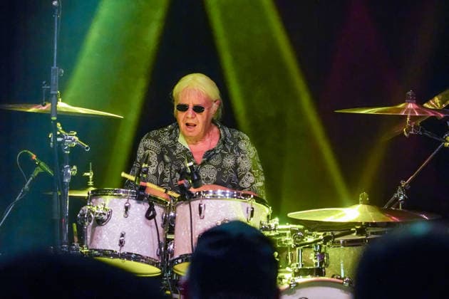 Purpendicular mit Drummer Ian Paice (Gründungsmitglied Deep Purple) - Rüsselsheim 12.02.2026: Konzert von Purpendicular mit Schlagzeug-Legende Ian Paice von Deep Purple