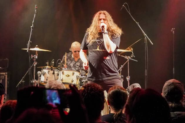 Purpendicular mit Drummer Ian Paice, Sänger und Bandgründer Robby Thomas Walsh, - Rüsselsheim 12.02.2026: Konzert von Purpendicular mit Schlagzeug-Legende Ian Paice von Deep Purple