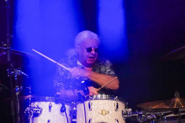 Purpendicular mit Drummer Ian Paice (Gründungsmitglied Deep Purple) - Rüsselsheim 12.02.2026: Konzert von Purpendicular mit Schlagzeug-Legende Ian Paice von Deep Purple