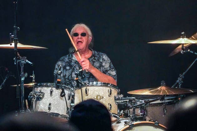 Purpendicular mit Drummer Ian Paice (Gründungsmitglied Deep Purple) - Rüsselsheim 12.02.2026: Konzert von Purpendicular mit Schlagzeug-Legende Ian Paice von Deep Purple