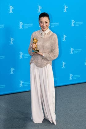 Berlin Berlinale, 76. internationale Filmfestspiele Berlin 2026 Photo Call Michelle Yeoh mit Goldenem Ehrenbaer Berlinale, 76. internationale Filmfestspiele Berlin 2026, 13.02.2026 Copyright: xEibner-Pressefoto RogerxBuerkex EP_RBE
