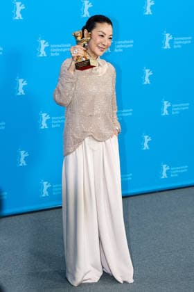 Berlin Berlinale, 76. internationale Filmfestspiele Berlin 2026 Photo Call Michelle Yeoh mit Goldenem Ehrenbaer Berlinale, 76. internationale Filmfestspiele Berlin 2026, 13.02.2026 Copyright: xEibner-Pressefoto RogerxBuerkex EP_RBE