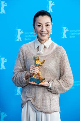 Berlin Berlinale, 76. internationale Filmfestspiele Berlin 2026 Photo Call Michelle Yeoh mit Goldenem Ehrenbaer Berlinale, 76. internationale Filmfestspiele Berlin 2026, 13.02.2026 Copyright: xEibner-Pressefoto RogerxBuerkex EP_RBE