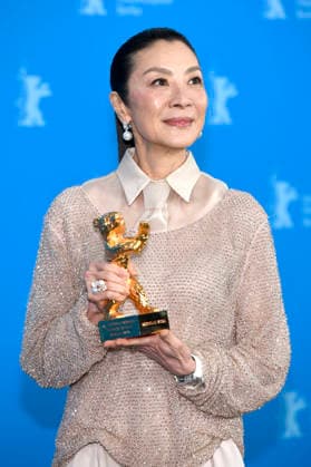 Michelle Yeoh beim Photocall zur Verleihung des Goldenen Ehrenbären für das Lebenswerk auf der Berlinale 2026 76. Internationale Filmfestspiele Berlin im Hotel Grand Hyatt. Berlin, 13.02.2025
