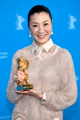 Michelle Yeoh beim Photocall zur Verleihung des Goldenen Ehrenbären für das Lebenswerk auf der Berlinale 2026 76. Internationale Filmfestspiele Berlin im Hotel Grand Hyatt. Berlin, 13.02.2025