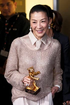 Michelle Yeoh beim Photocall zur Verleihung des Goldenen Ehrenbären für das Lebenswerk auf der Berlinale 2026 76. Internationale Filmfestspiele Berlin im Hotel Grand Hyatt. Berlin, 13.02.2025
