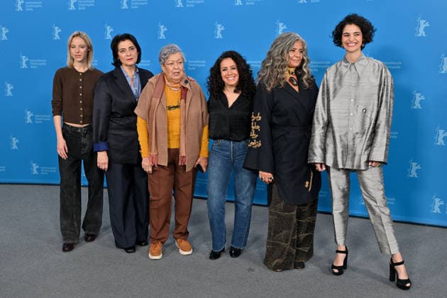 76th Berlin Film Festival Photocall A Voix Basse Marion Barbeau, Hiam Abbas, Selma Baccar, Leyla Bouzid, Feriel Chamari, Eye Bouteraa attending a photocall for the movie A Voix Basse (In A Whisper) during 76th Berlin International Film Festival in Berlin, Germany on 13 February 2026. Photo by Julien Reynaud APS-Medias ABACAPRESS.COM Berlin  Copyright: xReynaudxJulien APS-Medias ABACAx