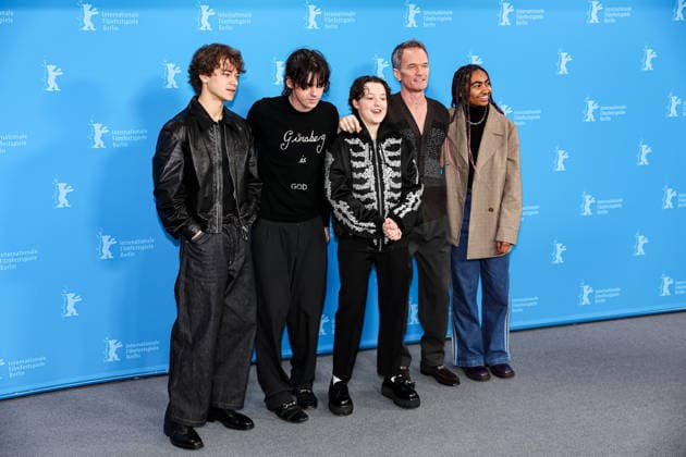 Berlin Berlinale, 76. internationale Filmfestspiele Berlin 2026 Photo Call Sunny Dancer v.Links (left), Este Haim (Music), Conrad Khan, Earl Cave, Bella Ramsey, Neil Patrick Harris, Jasmine Elcock Berlinale, 76. internationale Filmfestspiele Berlin 2026, 13.02.2026 -Pressefoto Roger Buerke Copyright: xEibner-Pressefoto RogerxBuerkex EP_RBE