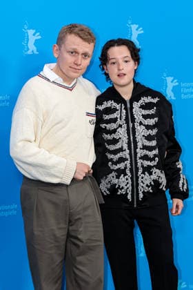 Berlin Berlinale, 76. internationale Filmfestspiele Berlin 2026 Photo Call Sunny Dancer v.Links (left), George Jaques (Regisseur, Drehbuchautor Director, Screenwriter), Bella Ramsey Berlinale, 76. internationale Filmfestspiele Berlin 2026, 13.02.2026 -Pressefoto Roger Buerke Copyright: xEibner-Pressefoto RogerxBuerkex EP_RBE