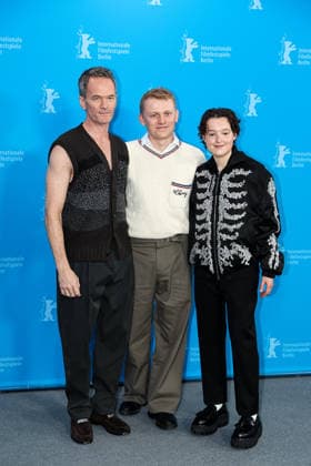 Berlin Berlinale, 76. internationale Filmfestspiele Berlin 2026 Photo Call Sunny Dancer v.Links (left), Neil Patrick Harris (Schauspieler Actor) ,George Jaques (Regisseur, Drehbuchautor Director, Screenwriter), Bella Ramsey (Schauspieler Actor) Berlinale, 76. internationale Filmfestspiele Berlin 2026, 13.02.2026 -Pressefoto Roger Buerke Copyright: xEibner-Pressefoto RogerxBuerkex EP_RBE