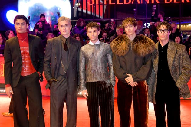 Elevator Boys bei der Festivaleröffnung mit der Premiere des Kinofilms No Good Men auf der Berlinale 2026 76. Internationale Filmfestspiele Berlin im Berlinale Palast. Berlin, 12.02.2026