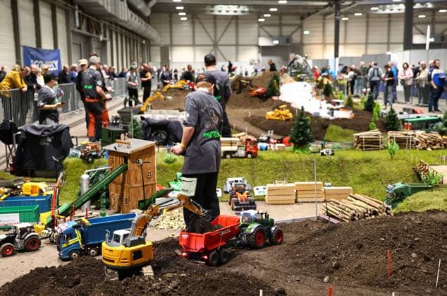 Modell Leben - Modellbaumesse 13.02.2026, Erfurt, Thueringer Modellbaumesse Modell Leben im Bild: die Welt der grossen Modellfahrzeuge begeistert gross und klein