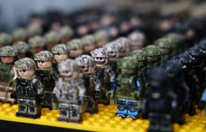 Modell Leben - Modellbaumesse 13.02.2026, Erfurt, Thueringer Modellbaumesse Modell Leben im Bild: Lego-Figuren in unterschiedlichen Designs
