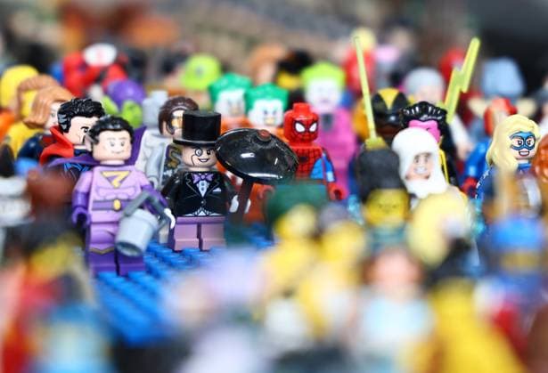 Modell Leben - Modellbaumesse 13.02.2026, Erfurt, Thueringer Modellbaumesse Modell Leben im Bild: Lego-Figuren in unterschiedlichen Designs