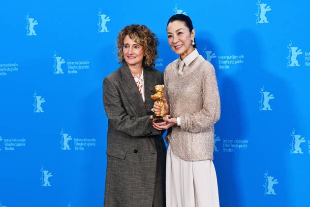 Berlinale International Film Festival Berlin Germany 76th Berlinale Berlin International Film Festival Tricia Tuttle poses with Michelle Yeoh Honorary Golden Bear trophy during a photocall at the 76th Berlinale International Film Festival Thomas Bohlen Starface 2026 02 13 453022 2026 02 13 Berlin Germany  Copyright: xThomasxBohlenx STAR_453022_080