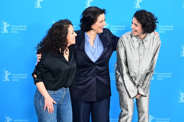 Hiam Abbass, Leyla Bouzid et Eya Bouterra au photocall du film A Voix Basse In a Whisper lors de la 76ème édition du festival international du film de Berlin La Berlinale 2026 , le 13 février 2026 Romain Doucelin Bestimage The À Voix Basse In A Whisper photocall et conference during the 76th Berlinale International Film Festival Berlin at Gret Hyatt Hotel on February 13, 2026 in Berlin, Germany Berlin Allemagne  Copyright: xRomainxDoucelinx xBestimagexRomainxDoucelinx xBestimagex