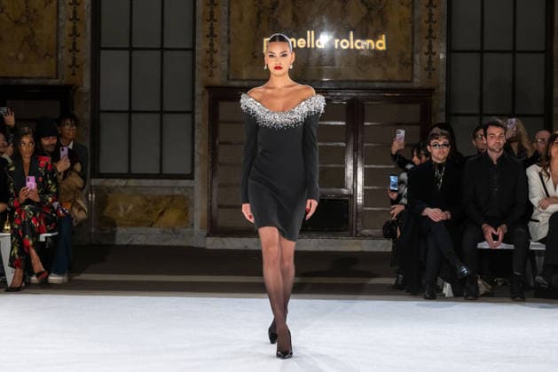 Pamella Roland - Runway - February 2026 New York Fashion Week, New York, USA - 12 Feb 2026 (NEW) Pamella Roland - Runway - February 2026 New York Fashion Week. February 12, 2026, New York, New York, USA: A model walks the runway for the Pamella Roland fashion show during the New York Fashion Week at the New York Public Library on February 12, 2026 in New York City. (Credit: M10s TheNews2) (Foto: M10s Thenews2 imago images) Pamella Roland - Runway - February 2026 New York Fashion Week, New York, USA - 12 Feb 2026  Copyright: xRonxAdarx