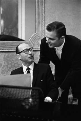 RECORD DATE NOT STATED Sammy Cahn and Don Drysdale at a Friar s Club Meeting 1961 EDITORIAL USE ONLY  Copyright: xSidxAveryx