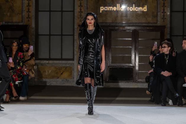 Pamella Roland - Runway - February 2026 New York Fashion Week, New York, USA - 12 Feb 2026 (NEW) Pamella Roland - Runway - February 2026 New York Fashion Week. February 12, 2026, New York, New York, USA: A model walks the runway for the Pamella Roland fashion show during the New York Fashion Week at the New York Public Library on February 12, 2026 in New York City. (Credit: M10s TheNews2) (Foto: M10s Thenews2 imago images) Pamella Roland - Runway - February 2026 New York Fashion Week, New York, USA - 12 Feb 2026  Copyright: xRonxAdarx