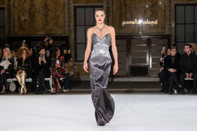Pamella Roland - Runway - February 2026 New York Fashion Week, New York, USA - 12 Feb 2026 (NEW) Pamella Roland - Runway - February 2026 New York Fashion Week. February 12, 2026, New York, New York, USA: A model walks the runway for the Pamella Roland fashion show during the New York Fashion Week at the New York Public Library on February 12, 2026 in New York City. (Credit: M10s TheNews2) (Foto: M10s Thenews2 imago images) Pamella Roland - Runway - February 2026 New York Fashion Week, New York, USA - 12 Feb 2026  Copyright: xRonxAdarx