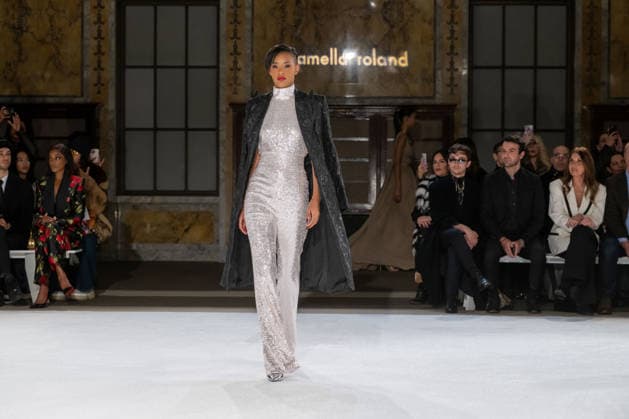 Pamella Roland - Runway - February 2026 New York Fashion Week, New York, USA - 12 Feb 2026 (NEW) Pamella Roland - Runway - February 2026 New York Fashion Week. February 12, 2026, New York, New York, USA: A model walks the runway for the Pamella Roland fashion show during the New York Fashion Week at the New York Public Library on February 12, 2026 in New York City. (Credit: M10s TheNews2) (Foto: M10s Thenews2 imago images) Pamella Roland - Runway - February 2026 New York Fashion Week, New York, USA - 12 Feb 2026  Copyright: xRonxAdarx