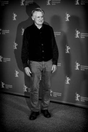 Photocall for Everybody Digs Bill Evans , Grand Hyatt Berlin, Berlin, Germany Bill Pullman poses at the Photocall for Everybody Digs Bill Evans during Berlinale (Berlin Film Festival) at Grand Hyatt Berlin, Berlin, , Germany on 13 February 2026. Editors Note: Image converted to monochrome, Credit:Julie Edwards Avalon  Copyright: xJuliexEdwardsx xAvalonx 1074668240