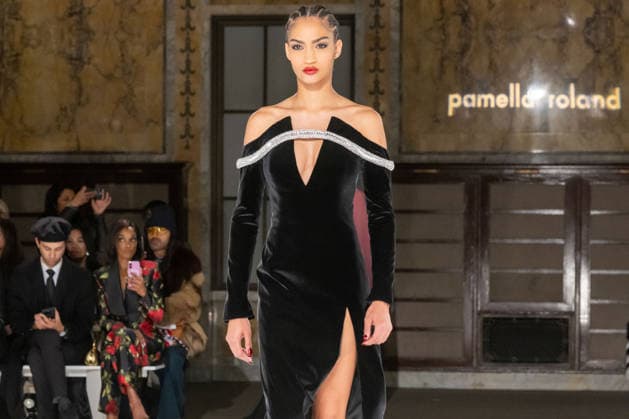Pamella Roland - Runway - February 2026 New York Fashion Week, New York, USA - 12 Feb 2026 (NEW) Pamella Roland - Runway - February 2026 New York Fashion Week. February 12, 2026, New York, New York, USA: A model walks the runway for the Pamella Roland fashion show during the New York Fashion Week at the New York Public Library on February 12, 2026 in New York City. (Credit: M10s TheNews2) (Foto: M10s Thenews2 imago images) Pamella Roland - Runway - February 2026 New York Fashion Week, New York, USA - 12 Feb 2026  Copyright: xRonxAdarx