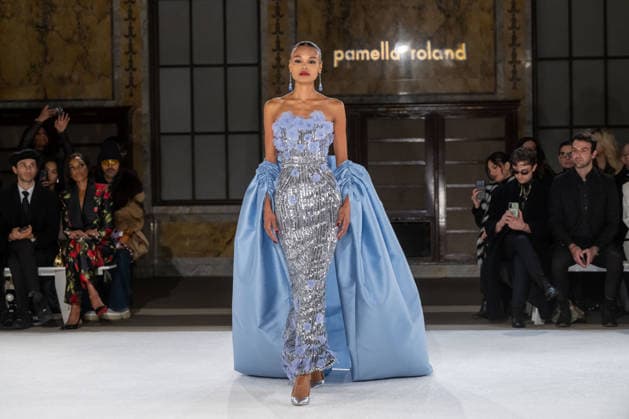 Pamella Roland - Runway - February 2026 New York Fashion Week, New York, USA - 12 Feb 2026 (NEW) Pamella Roland - Runway - February 2026 New York Fashion Week. February 12, 2026, New York, New York, USA: A model walks the runway for the Pamella Roland fashion show during the New York Fashion Week at the New York Public Library on February 12, 2026 in New York City. (Credit: M10s TheNews2) (Foto: M10s Thenews2 imago images) Pamella Roland - Runway - February 2026 New York Fashion Week, New York, USA - 12 Feb 2026  Copyright: xRonxAdarx