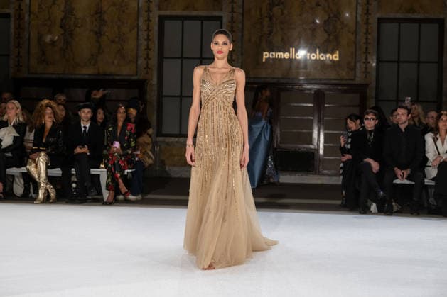 Pamella Roland - Runway - February 2026 New York Fashion Week, New York, USA - 12 Feb 2026 (NEW) Pamella Roland - Runway - February 2026 New York Fashion Week. February 12, 2026, New York, New York, USA: A model walks the runway for the Pamella Roland fashion show during the New York Fashion Week at the New York Public Library on February 12, 2026 in New York City. (Credit: M10s TheNews2) (Foto: M10s Thenews2 imago images) Pamella Roland - Runway - February 2026 New York Fashion Week, New York, USA - 12 Feb 2026  Copyright: xRonxAdarx