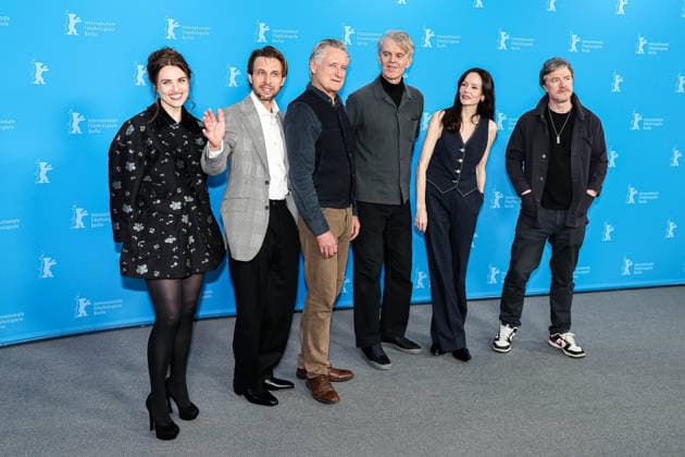 Berlin Berlinale, 76. internationale Filmfestspiele Berlin 2026 Photo Call EVERYBODY DIGS BILL EVANS KATIE MCGRATH (Schauspieler Actor) Anders Danielsen Lie (Schauspieler Actor) Bill Pullman (Schauspieler Actor) Grant Gee (Regisseur Director) Valene Kane (Schauspielerin Actor) Barry Ward (Schauspieler Actor) Berlinale, 76. internationale Filmfestspiele Berlin 2026, 13.02.2026 -Pressefoto Roger Buerke Copyright: xEibner-Pressefoto RogerxBuerkex EP_RBE
