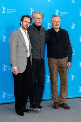 Berlin Berlinale, 76. internationale Filmfestspiele Berlin 2026 Photo Call EVERYBODY DIGS BILL EVANS Anders Danielsen Lie (Schauspieler Actor) Grant Gee (Regisseur Director) Bill Pullman (Schauspieler Actor) Berlinale, 76. internationale Filmfestspiele Berlin 2026, 13.02.2026 -Pressefoto Roger Buerke Copyright: xEibner-Pressefoto RogerxBuerkex EP_RBE