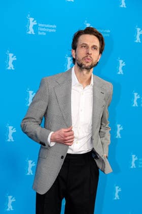 Berlin Berlinale, 76. internationale Filmfestspiele Berlin 2026 Photo Call EVERYBODY DIGS BILL EVANS Anders Danielsen Lie (Schauspieler Actor) Berlinale, 76. internationale Filmfestspiele Berlin 2026, 13.02.2026 -Pressefoto Roger Buerke Copyright: xEibner-Pressefoto RogerxBuerkex EP_RBE