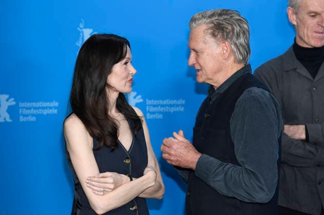 Valene Kane und Bill Pullman beim Photocall zum Kinofilm Everybody Digs Bill Evans auf der Berlinale 2026 76. Internationale Filmfestspiele Berlin im Hotel Grand Hyatt. Berlin, 13.02.2026