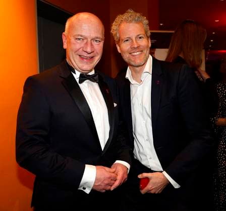 Kai Wegner, Georg Klußmann (Protokollchef des Landes Berlin) bei der Eröffnung der 75. Internationalen Filmfestspiele Berlin im Berlinale Palast am Potsdamer Platz