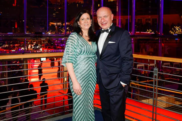 Katharina Guenther-Wuensch und Kai Wegner bei der Eröffnung der 75. Internationalen Filmfestspiele Berlin im Berlinale Palast am Potsdamer Platz