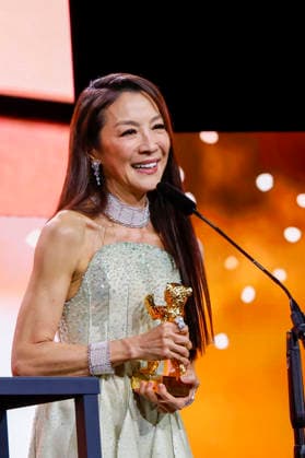 Michelle Yeoh ( Preistraegerin Goldener Baer ) bei der Eroeffnung der 76. Berlinale Internationale Filmfestspiele mit der - No Good Men- Film Premiere am 12.02.2026 im Berlinale Palast Berlin.
